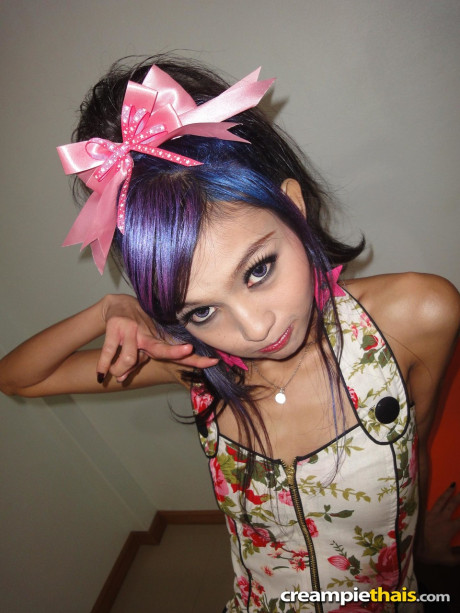 Slender Thai babe Eaw reveals her hot body and gets sexed by a daddy - #33055