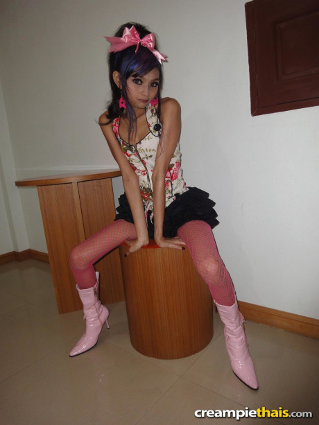 Slender Thai babe Eaw reveals her hot body and gets sexed by a daddy - #33057