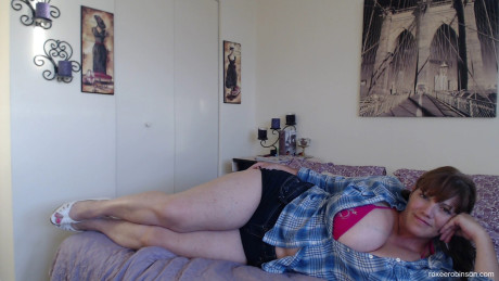 Mature fatty Roxee Robinson shows off her gigantic breasts and her great butt - #141977
