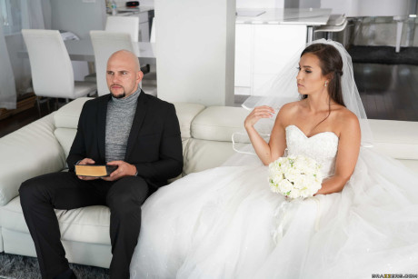 Bootylicious bride Kelsi Monroe screws a handsome officiant on her wedding day - #227617