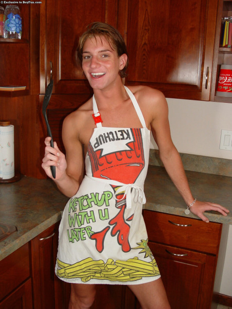 Gay Dustin Daniels strips his apron & strokes his uncut penis in the kitchenette - #1085