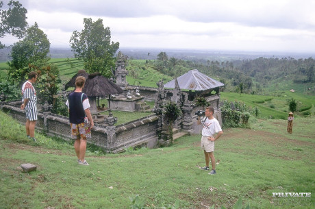 Chinese female Su Ann gets jizz in mouth after an outdoor triple penetration #11453