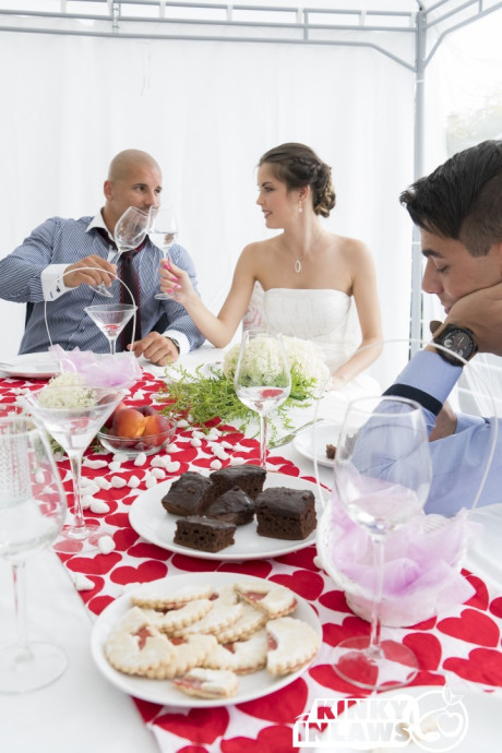 Ravishing slender bride Cindy Shine bangs the best boy boyfriend guy while drunk fiance sleeps - #142227