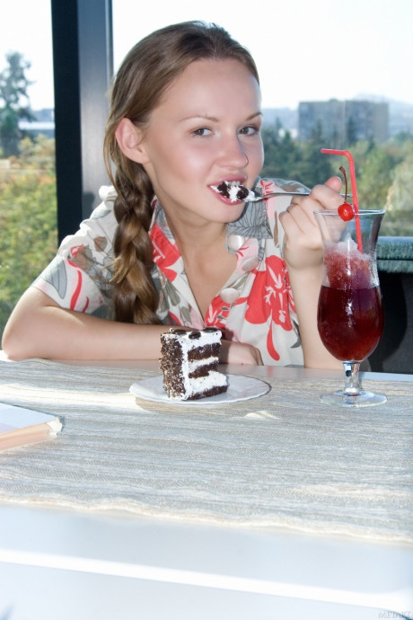 Innocent sweetie Virginia Sun strips in the hotel room and displays her holes - #229242