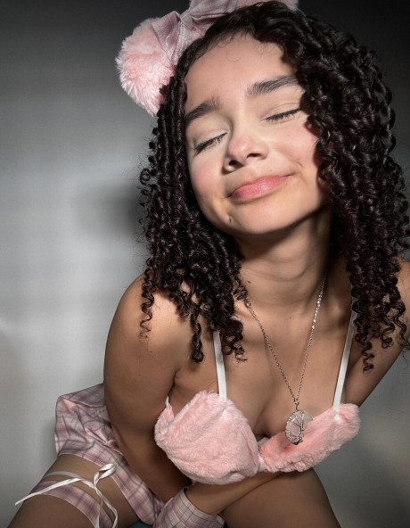 Blowketing performed by Cutejita Porn Pics - #83552