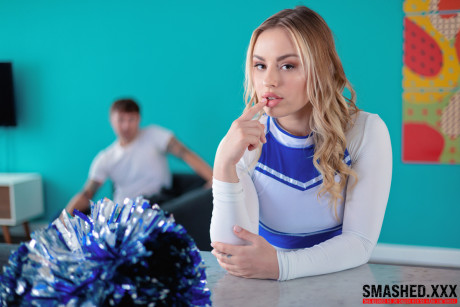 Yellow-haired cheerleader Anna Claire Clouds has sex with her stepbrother - #132073