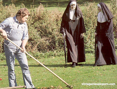 Perverted nuns getting involved in a dirty vintage 3some with an cougar stud - #15710