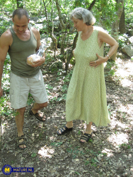 Lustful amateur old lady Birgitta K gets her mature vagina boned in the forest - #54637