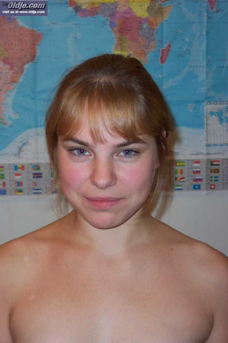 Adorable amateur young Maggie sweet takes a rod from an cougar husband bf dude - #191939