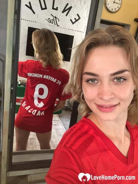 Ravishing fine amateur teen lifts her red shirt up and shows her monstrous natural melons - #157660