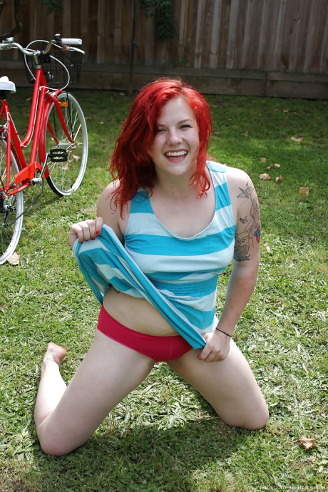 Chubby ginger babe stripping and exposing her silky pussy outdoor - #68575