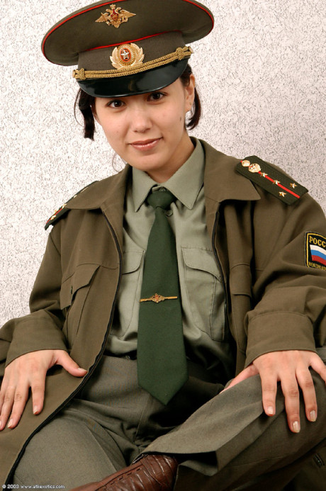 Korean amateur Elena stripping off military uniform to pose naked - #9800