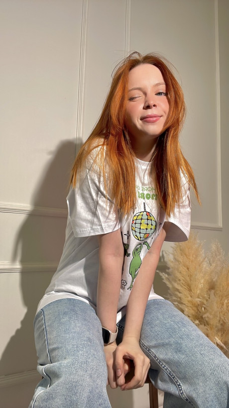 OnlyFans sweety Olash Peachy teases with her natural boobs & huge butt in a solo - #57148