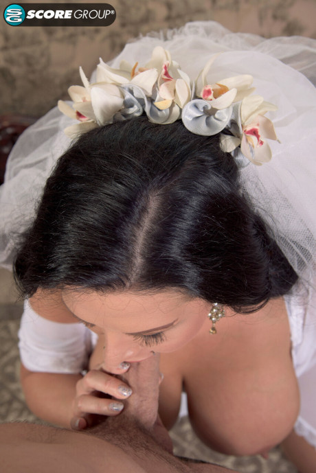 Buxom bride Sheridan Love licks & mounts a monstrous meat on her wedding day - #135144
