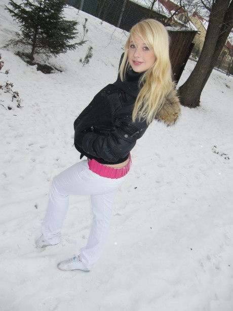 Ravishing pretty blondy teen Tonya shows her juicy titties & her fine ass outdoors - #195501