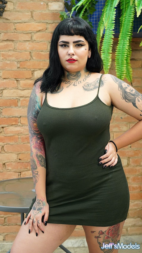 Tattooed brunette fatty Alana Kralissa has naughty sex with a machine dildo - #55849