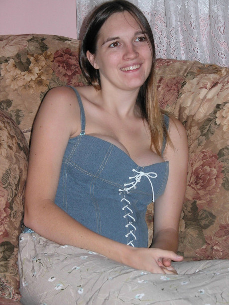 Ravishing sexy pregnant teen Natalie strips & spreads her pink cunt on the couch - #4771