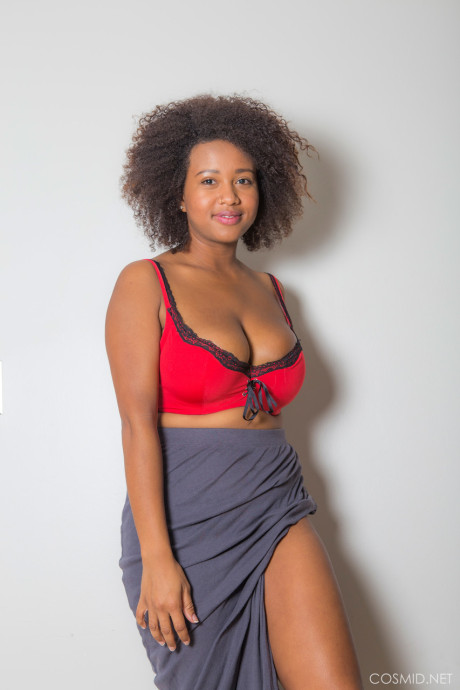 Ebony amateur with gigantic hair reveals her her huge natural tits as she disrobes - #134903