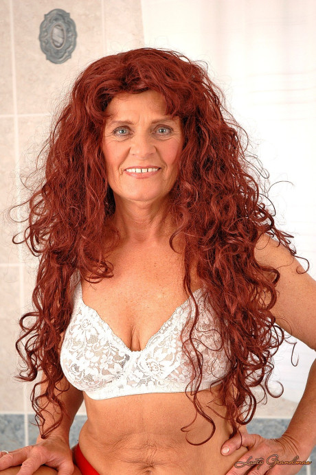 Long haired ginger granny Tammy gets bushy twat fucked in the bathroom - #78390