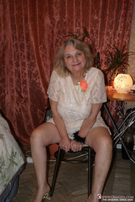 Amateur granny Helga strips undressed & shows her giant saggy breasts & bushy holes - #103240