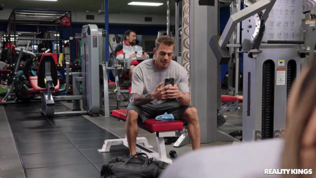 Chubby amateur Tomie Tang gets brutally drilled & facialed by Chris Diamond - #232535