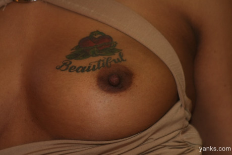 Curvy black Aviance shows her massive naturals and rubs and toys her clam - #236598