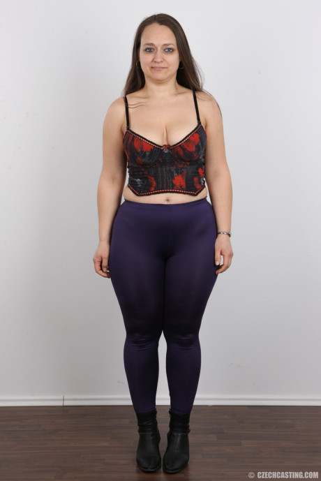 Chubby Czech cougar girl Helena gets nude at the castings #12439