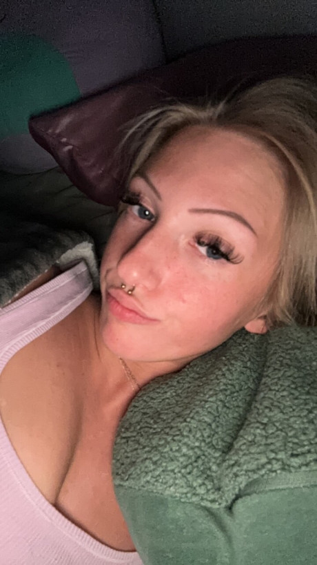 OnlyFans yellow-haired Bumm performed by blondy Bumm Porn Images - #214703