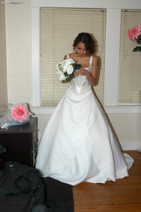 Stunning latina bride Renae Cruz flashes her hot fake melons on her wedding day - #58695