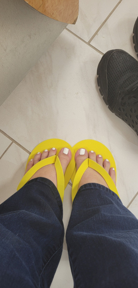 Slut girlfriend woman with pretty legs shows her lovely toes in a hot foot fetish compilation - #197994