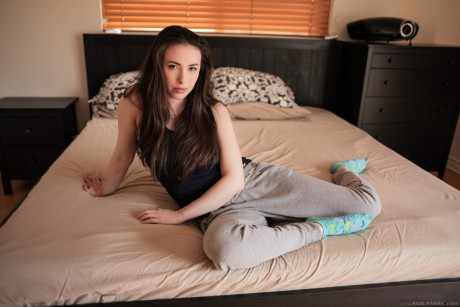 Git brunette Casey Calvert sticks a finger in her tight asshole - #84512