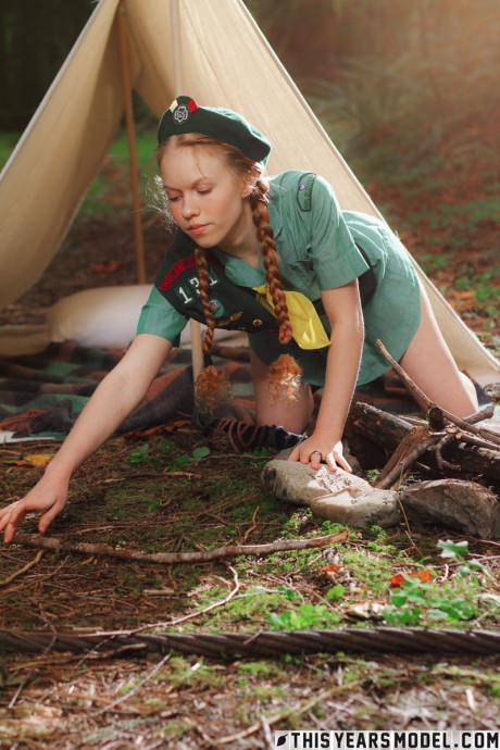 Redheaded girl girl broad Scout Dolly Little gets nude outside her tent in beret - #145192