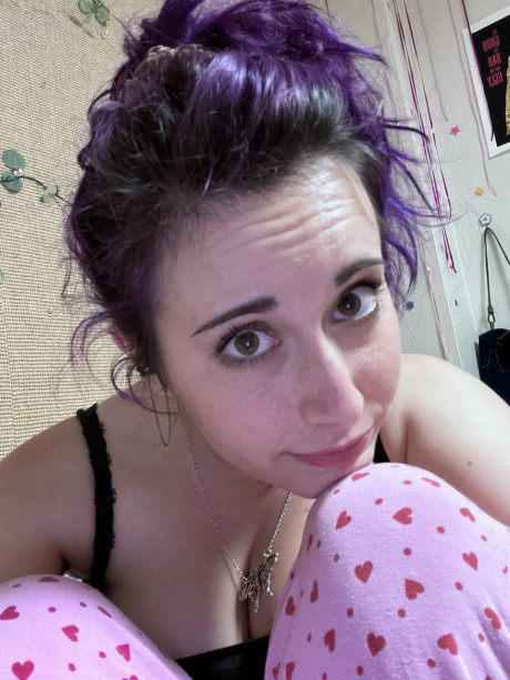 Cute OnlyFans cam model Sam Squeebs teases with her stunning massive breasts - #18667