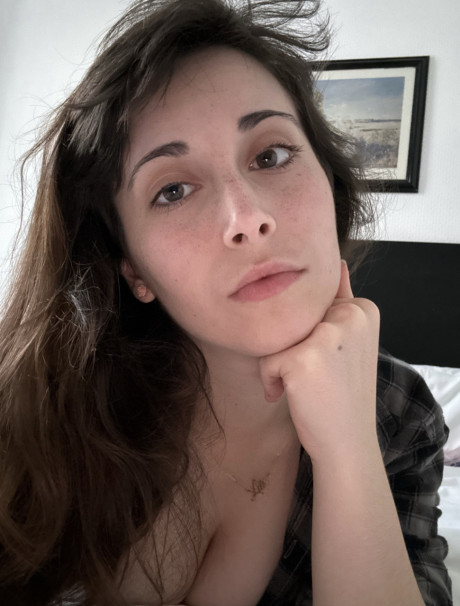Cute OnlyFans cam model Sam Squeebs teases with her stunning massive breasts - #18673