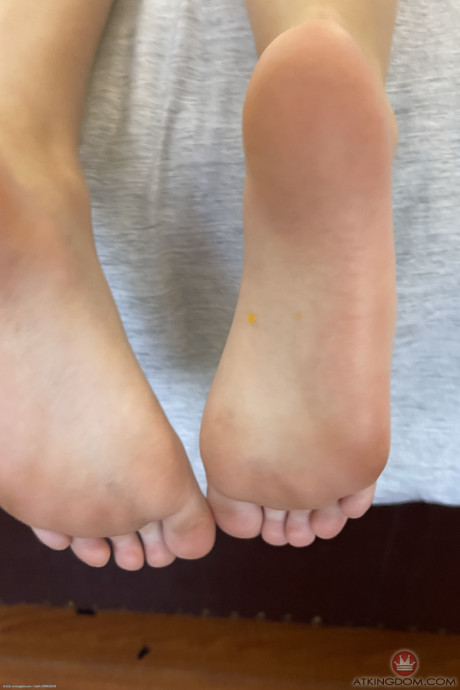 Pretty yummy babe Leana Lovings spreads her shaved cunt up close on her bed - #209590