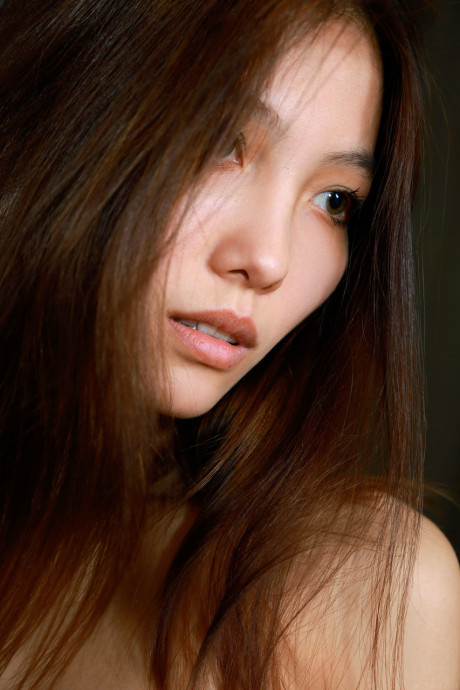 Adorable asian teen Anna Aki reveals her petite body and poses in a solo - #84547