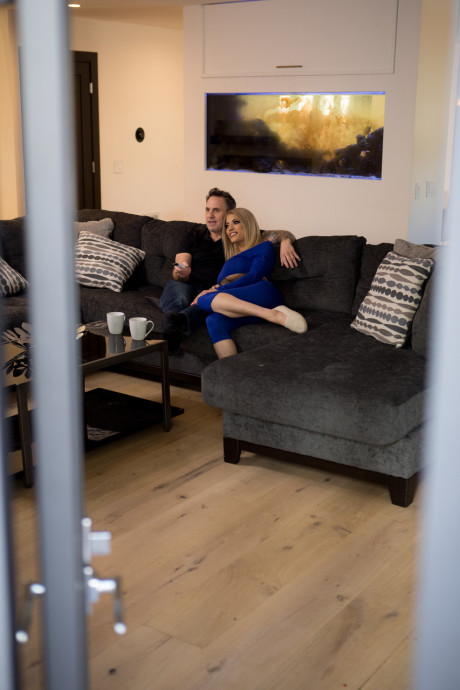 Blondy MILF with huge juggs Amber Alena gets rammed by a male pornstar - #204681