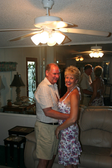 Amateur blonde MILF Tracy blow gets her snatch filled by her horny man - #191049