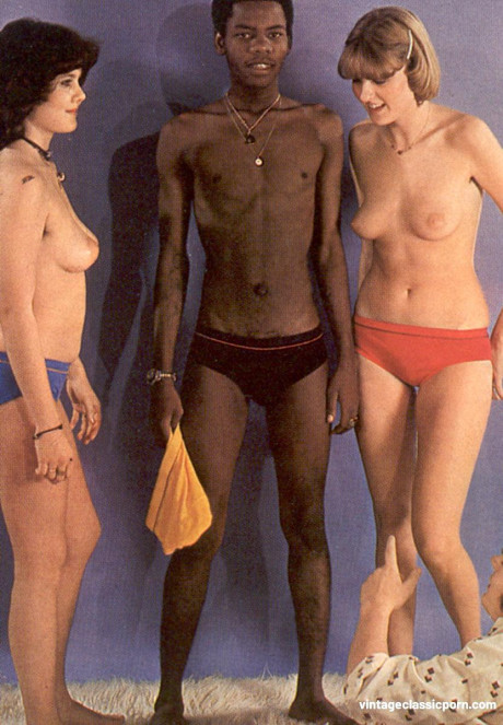 Two pretty girls get their silky cunts slammed by a BBC in a vintage threesome - #198319