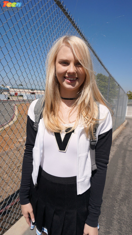 Yellow-haired cheerleader Lily Rader sucks meat in POV & has her teenie vagina sexed - #194074