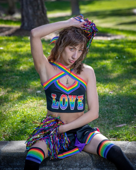 Skinny cheerleader flashes her humongous booty while dancing in public - #243808