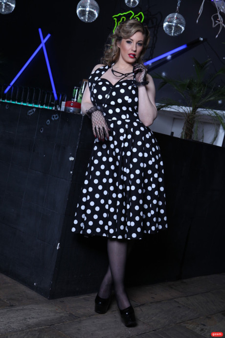 British babe Ashley Downs takes off her polkadot dress for some hardcore sex - #34305