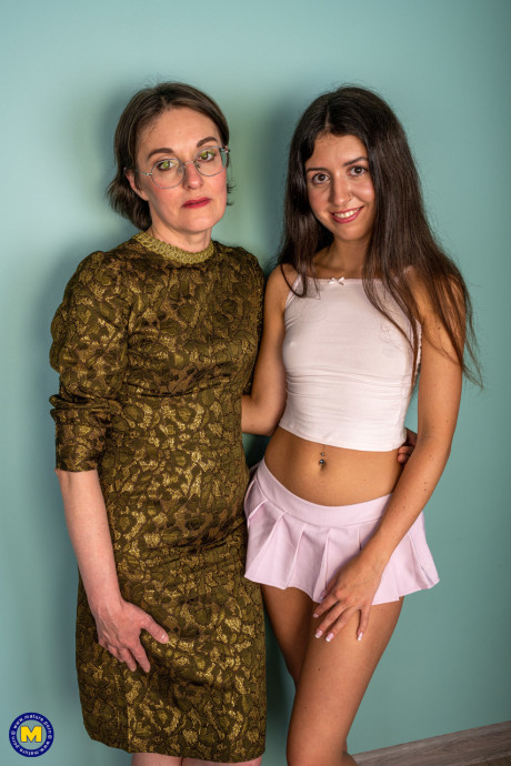 Nasty teenie Katty West & her wicked BF posing nude with a old lady girl - #85640