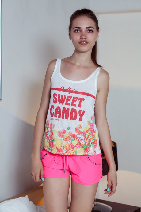 Fine teenie Jasmina eats an ice-cream and strips to pose on a bed - #115246