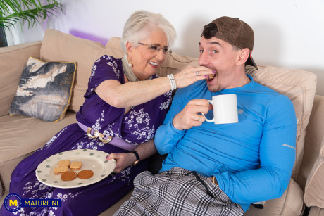 Older NL undressed Porn Pics - #241215