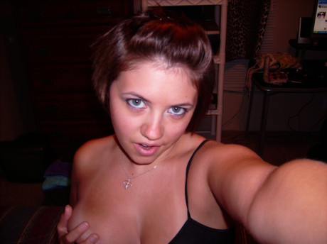 Brunette teenie Dee shows off her big naturals and takes sizzling selfies - #117386