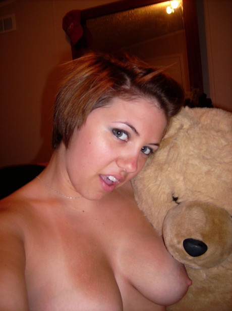 Brunette teenie Dee shows off her big naturals and takes sizzling selfies - #117389