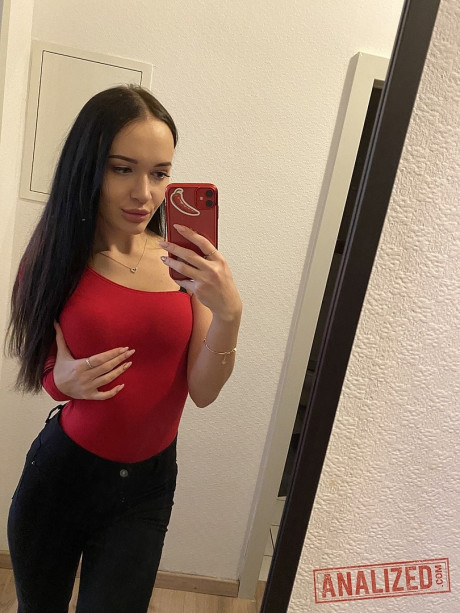 Dark-haired amateur Sasha Sparrow takes selfies of her giant booty as she strips - #21415