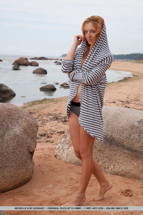 Euro babe Michelle H showing off phat teenie behind on beach for glamour pics - #6899