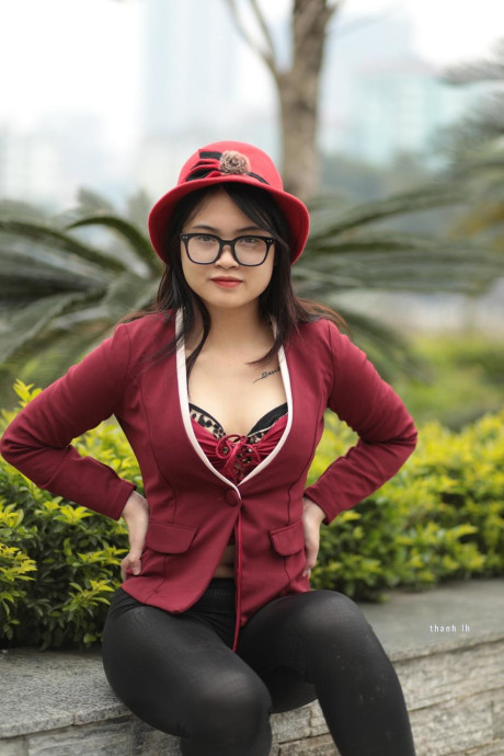 Skinny oriental babe Julia Myle posing in her stunning outfit outdoors - #54458